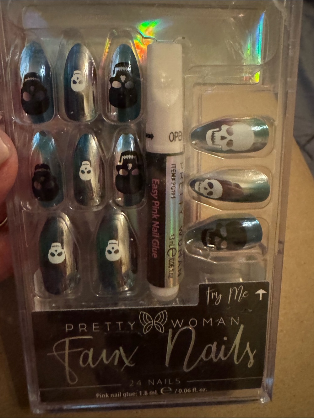 Halloween Faux Nails Set with Blue-Green Skull Design & black glitter polish